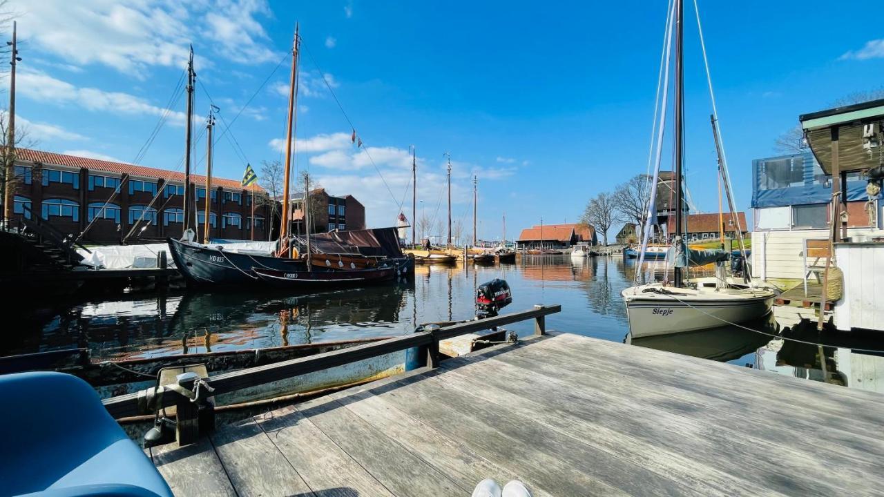 ホテル Woonboot 4 ハルデルウェイク エクステリア 写真