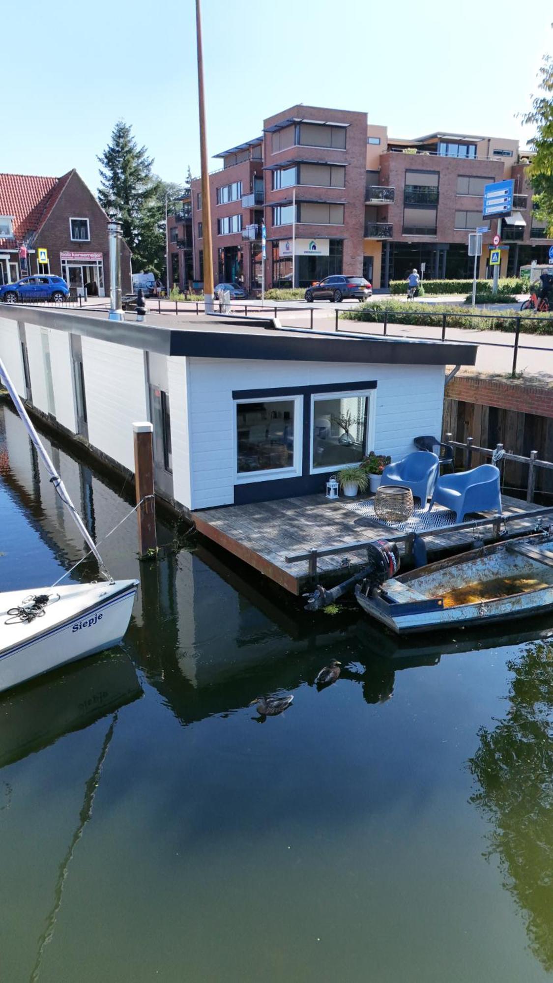 ホテル Woonboot 4 ハルデルウェイク エクステリア 写真
